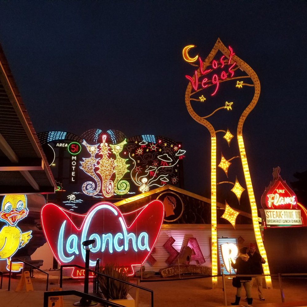 Tim Burton Lost Vegas Large Coffee Mug - "Card Creatures"  / Neon Museum exhibit - Picture 4 of 5